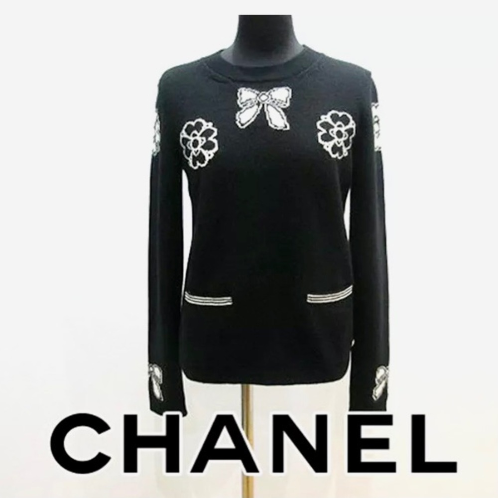 SOLD Chanel Cashmere Sweater. - Picture 1 of 7